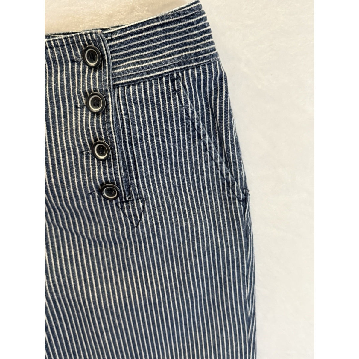 Larry Levine Womens 12 Capri Pants Blue White Stripe Cotton Button Front Cropped