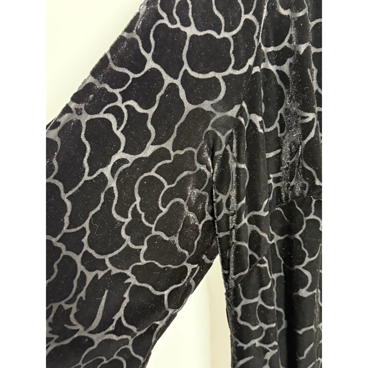 Adrianna Papell 18W NWT Dress Black Velvet Burnout Cold Shoulder Shift Lined⁠