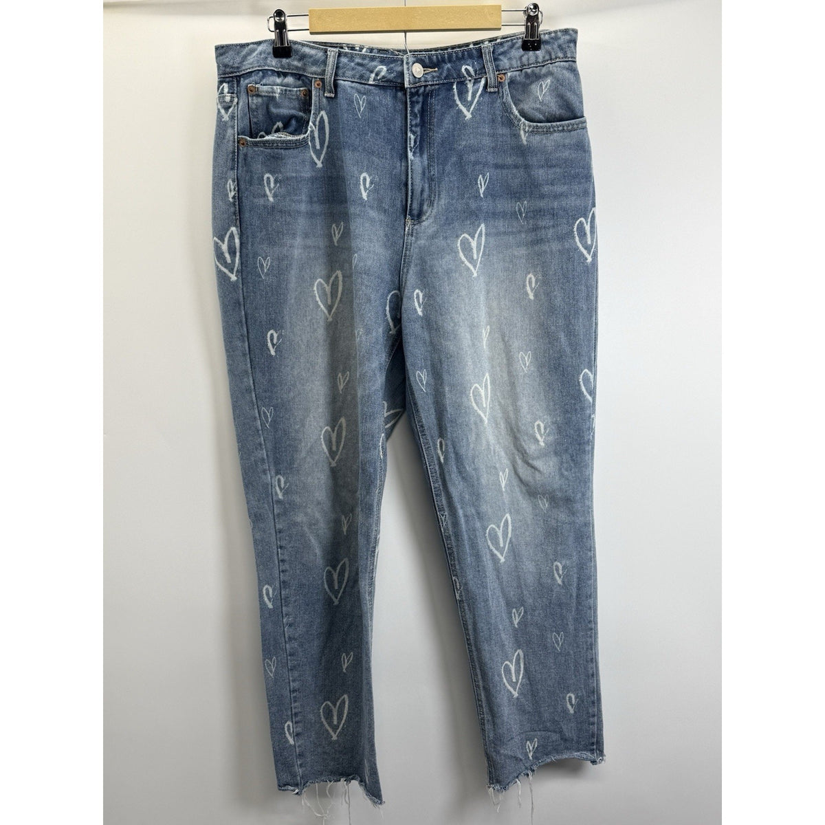 Heart Print High-Rise Straight Juniors 15 Raw Hem Jeans No Boundaries Distressed