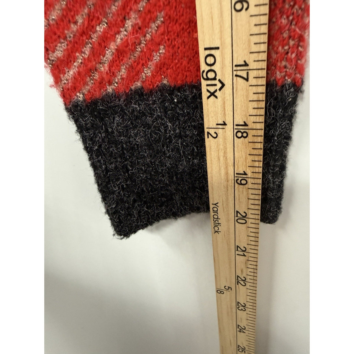 Cyrus Cardigan Sweater Snap Button Red Check Plaid Women Size Medium Academia