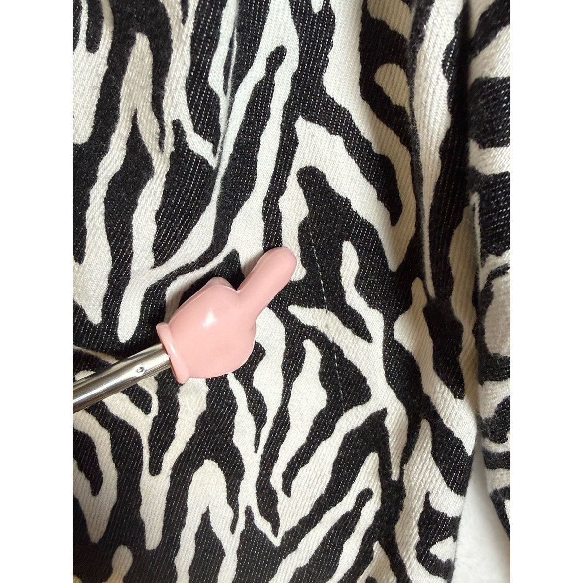 Chico’s 2.5 Zebra Print Crop Capri Jeans Women’s Black White Stretch Size 18