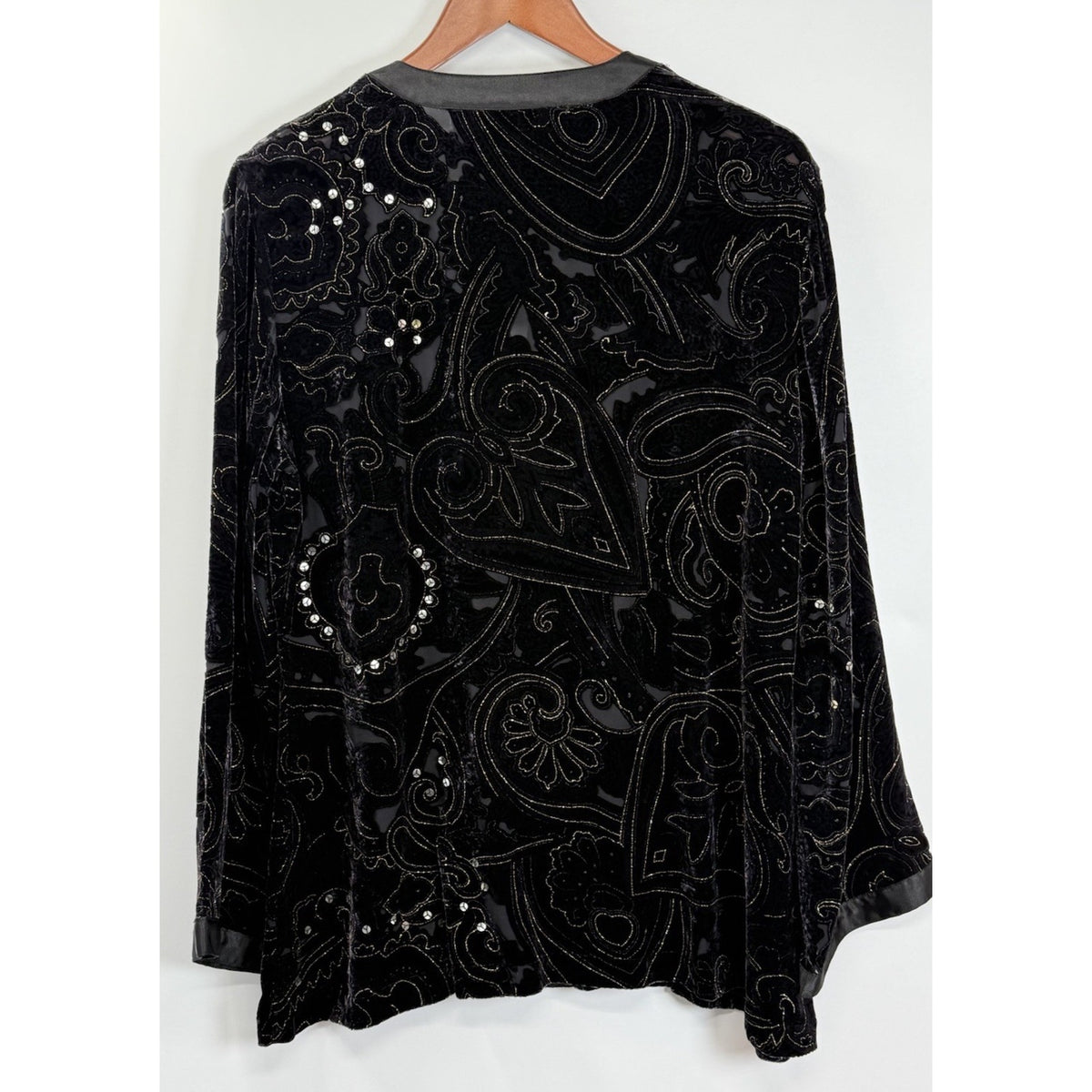 Chico’s Black Velvet Embellished Blouse Size 2 Silk Rayon Beaded Button Front
