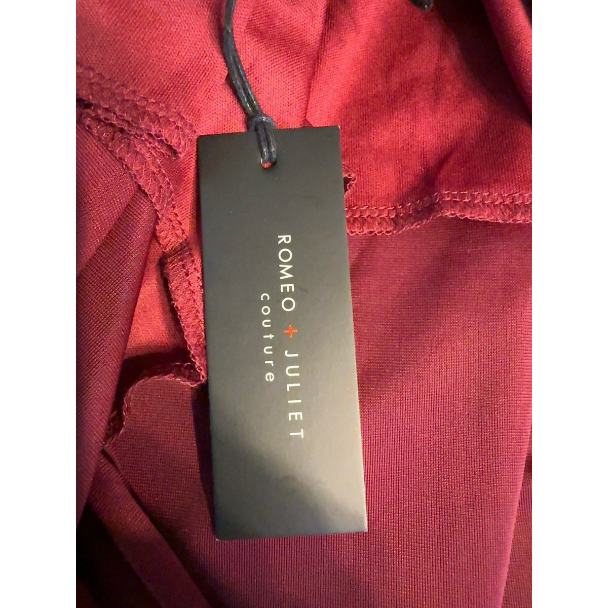 NWT Romeo + Juliet Couture M Burgundy Velvet Cold Shoulder Tie Back Top