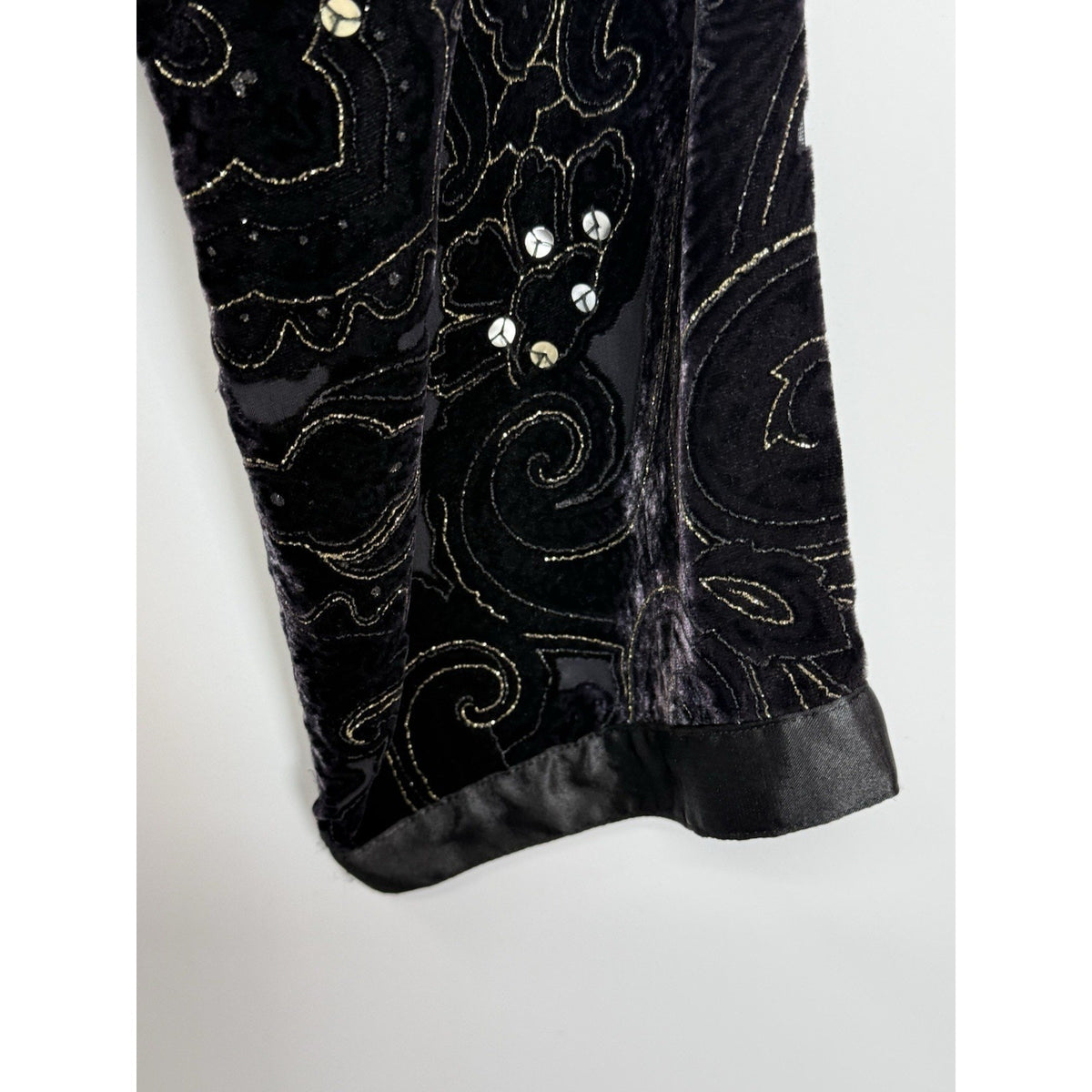 Chico’s Black Velvet Embellished Blouse Size 2 Silk Rayon Beaded Button Front