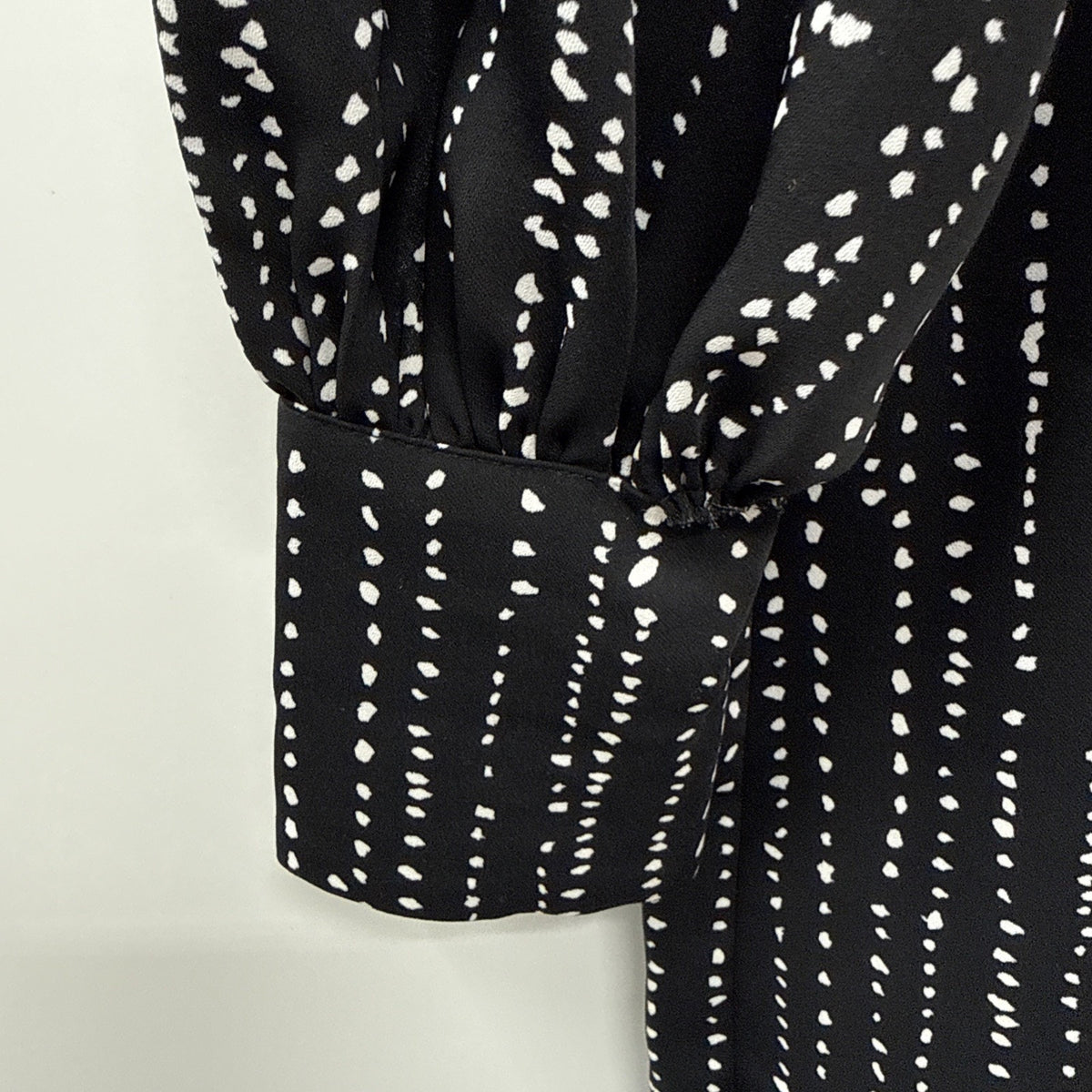 H&M Size 6 Black White Dot Print Shift Dress Long Sleeve Button Cuff