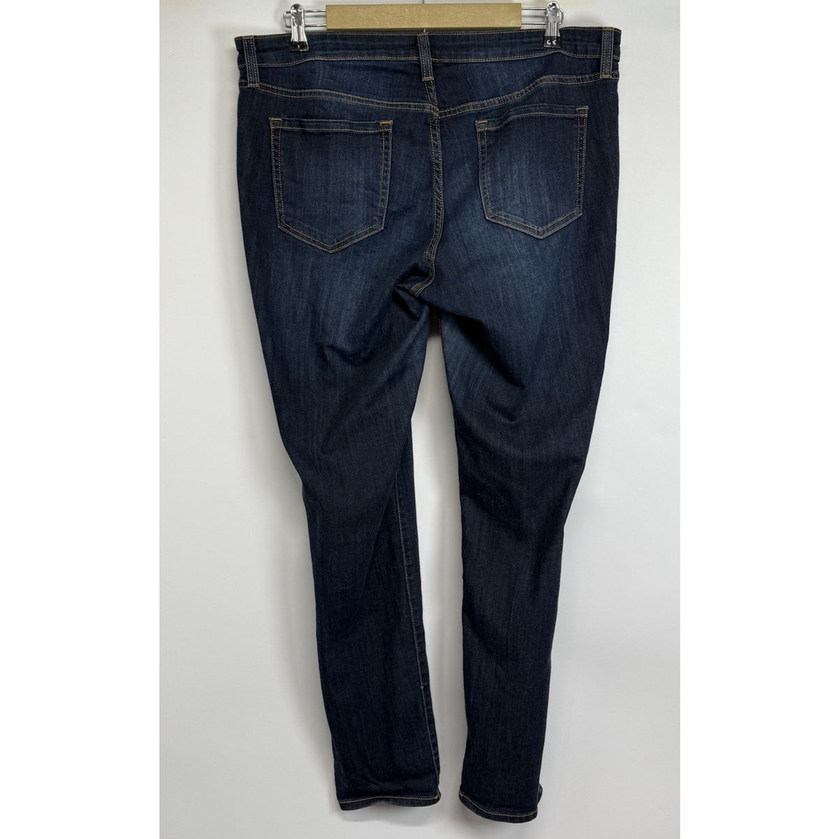 OLD NAVY ROCK STAR Women’s Size 16 Pockets Skinny Jeans Dark Wash