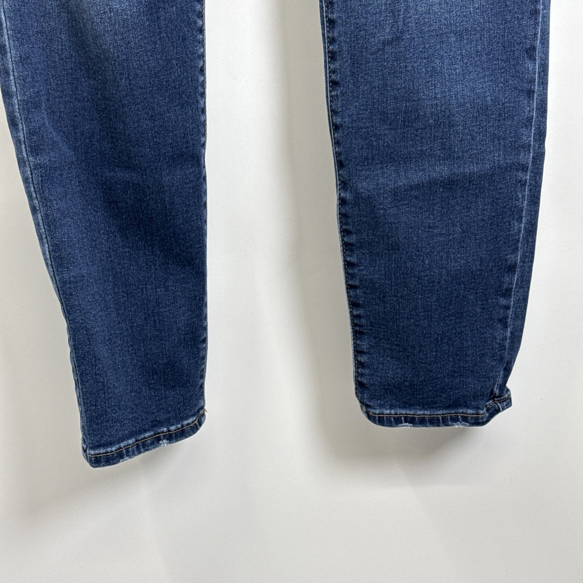 Old Navy Jeans Womens 14 Rockstar Mid-Rise Skinny Jegging Distressed Knee Blue