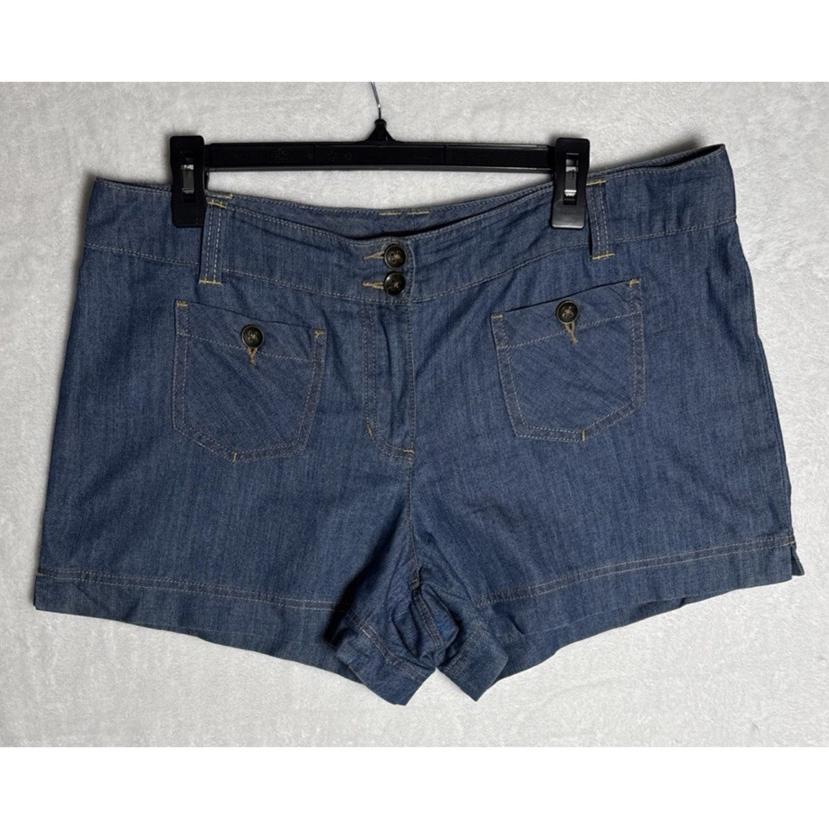 New York & Company Denim Shorts Women’s Size 14 Blue Double Button Cotton