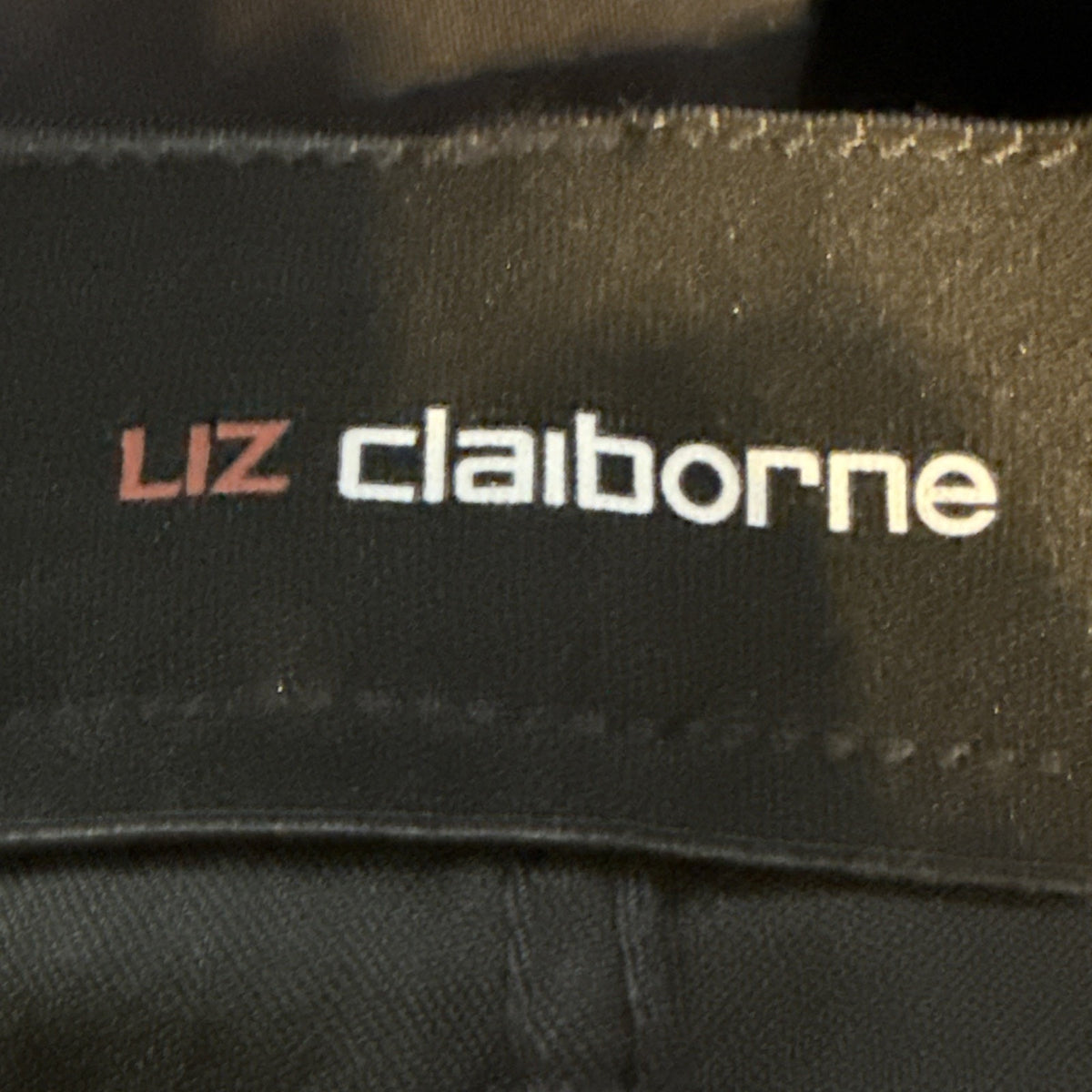 Liz Claiborne pants Women’s Black 5 Pocket Capri Crop Women 12 Midrise 5 Pocket