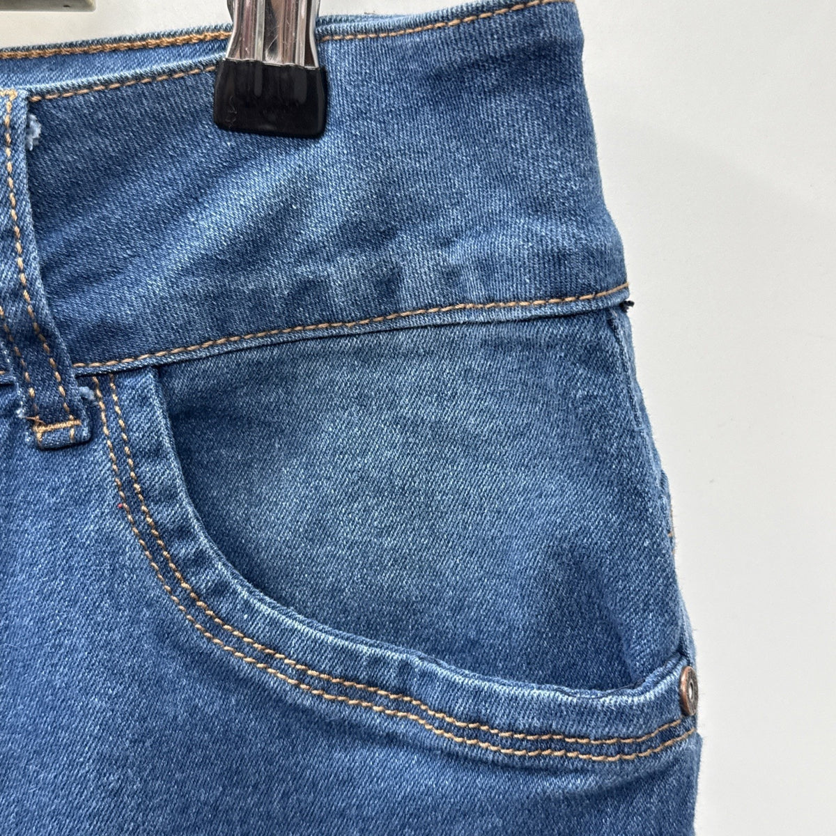 Sofia’s Jeans Womens 18 Blue Pull On Capri Jeans Stretch Mid Rise Denim Crop