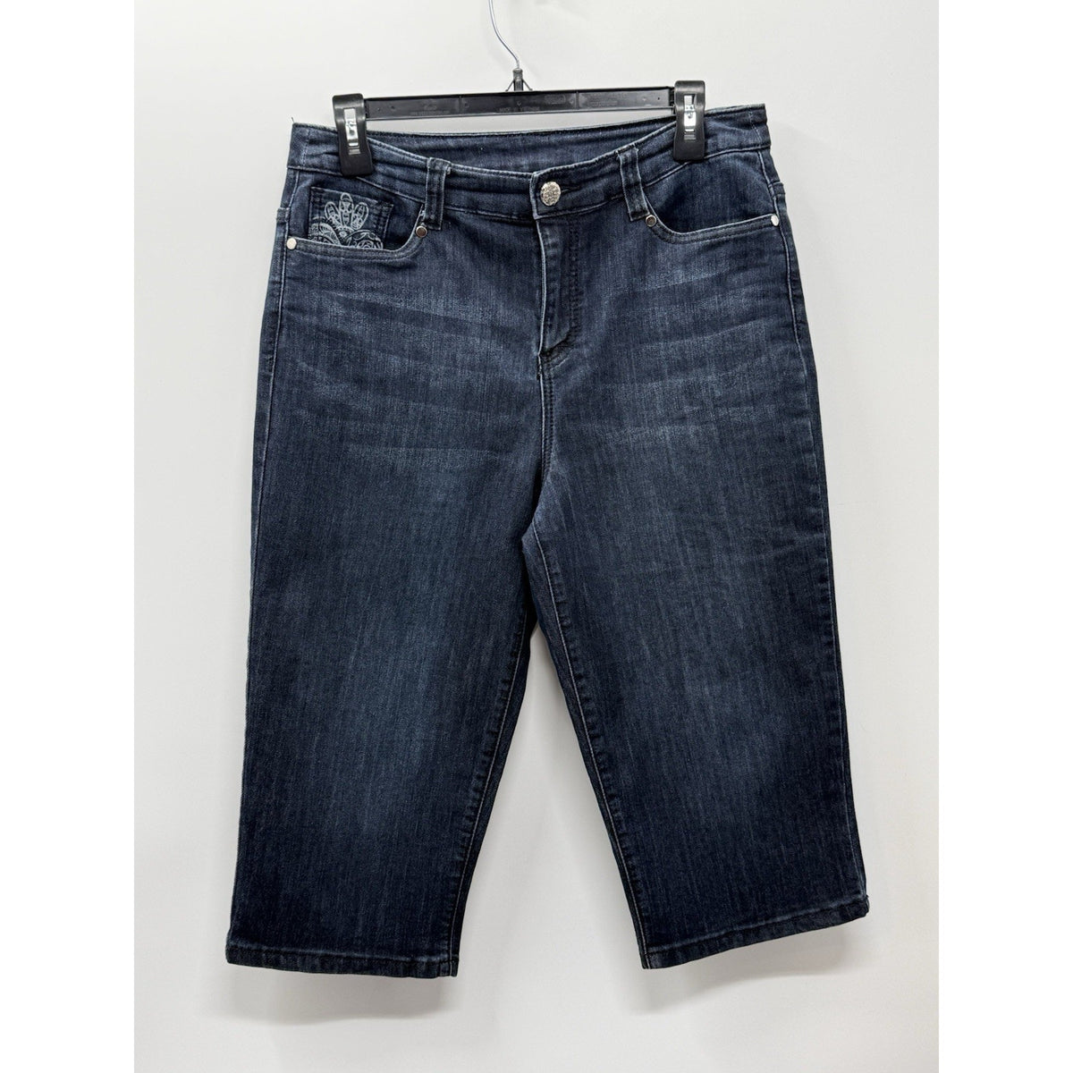 Christopher & Banks Womens Size 6 Dark Wash Embroidered Capri Jeans Mid Rise