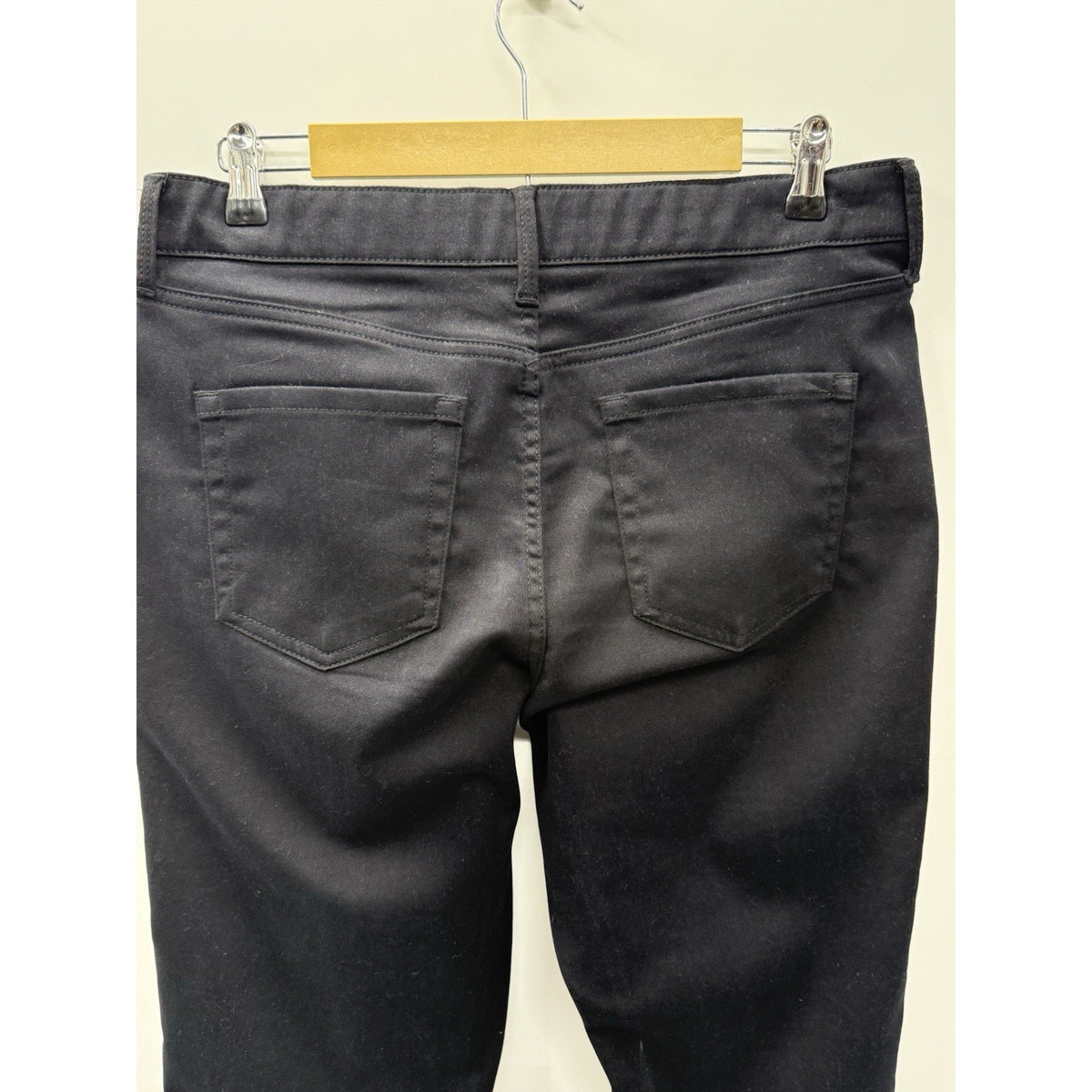 Liz Claiborne pants Women’s Black 5 Pocket Capri Crop Women 12 Midrise 5 Pocket