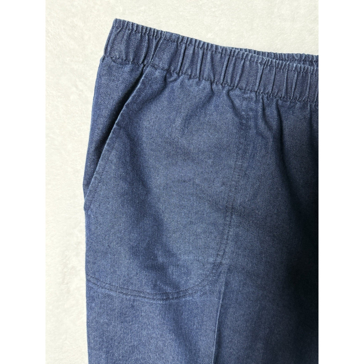 White Stag Womens L 12-14 Pull On Denim Capris Lightweight Elastic Waist Blue