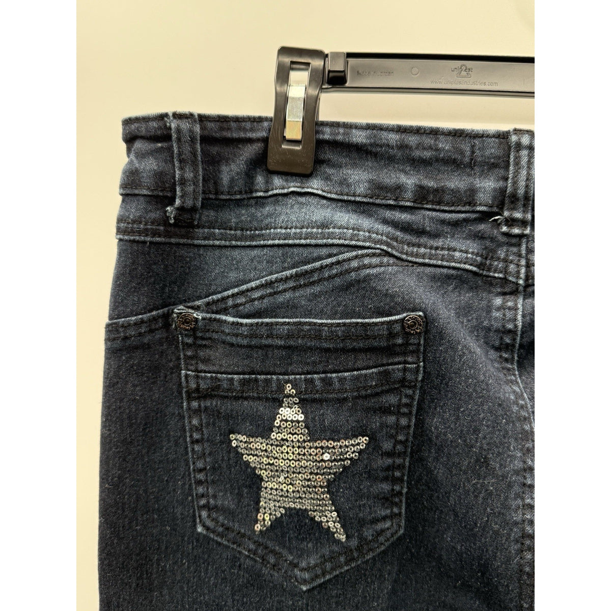 Sofias Jeans Women size 22, 5 Pocket Sequin Heart Accents Casual Stretchy