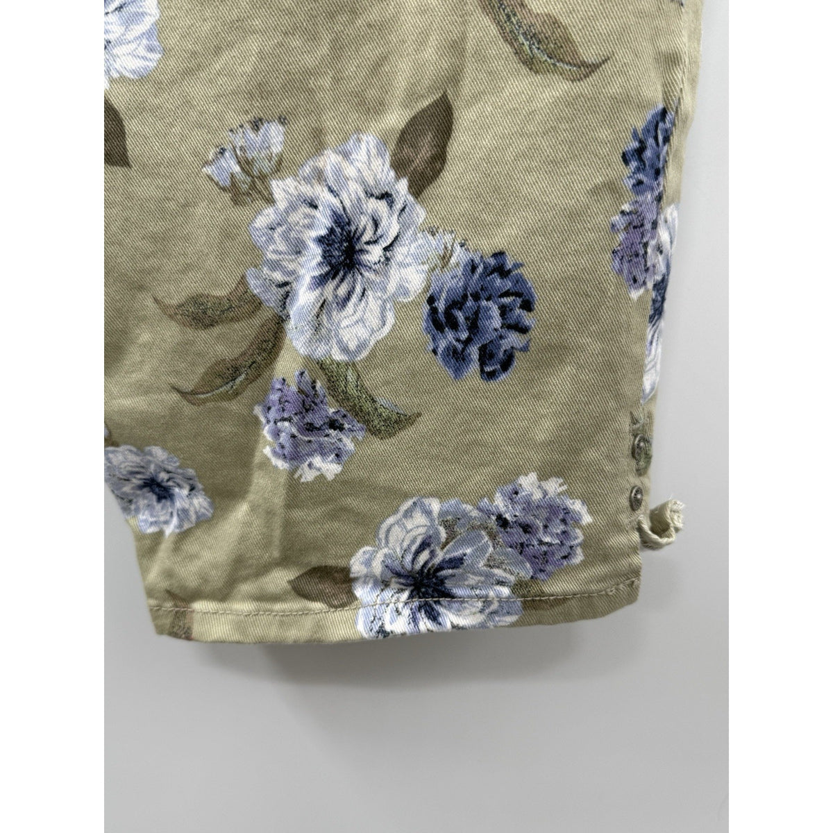 Gloria Vanderbilt Amanda Capri Pants Womens 16W Beige Blue Floral Stretch Crop