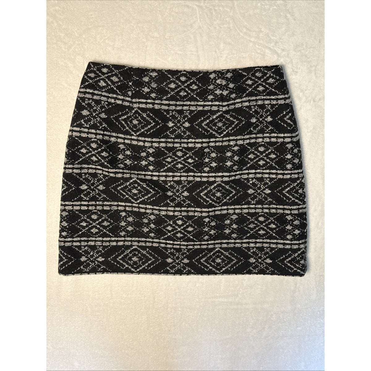 LOFT Women's Black White Geo Wool Blend Lined Mini Skirt Size 8