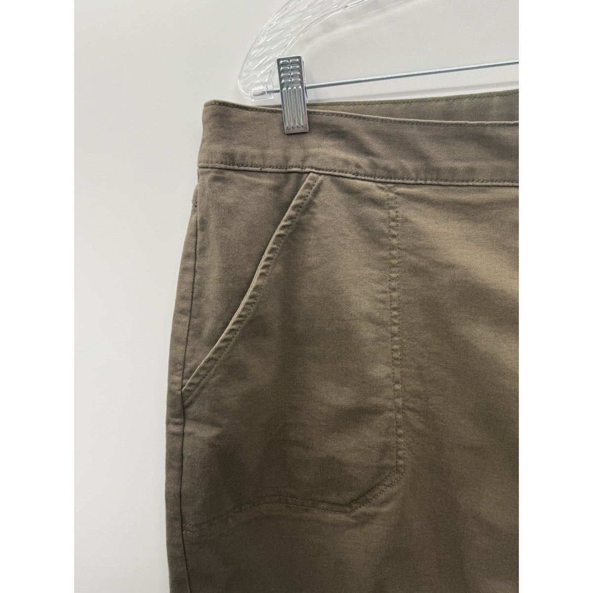 Nautica Jeans Womens XXL Olive Green Pull On Stretch Shorts Cotton Blend Pockets