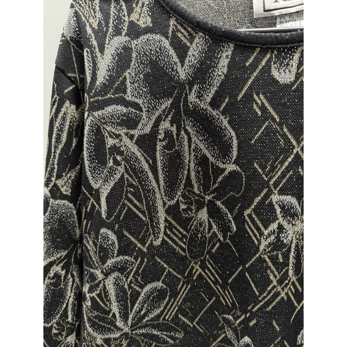 R&K Sport Women L Black Gold Floral Metallic Lightweight Knit Tunic Top USA