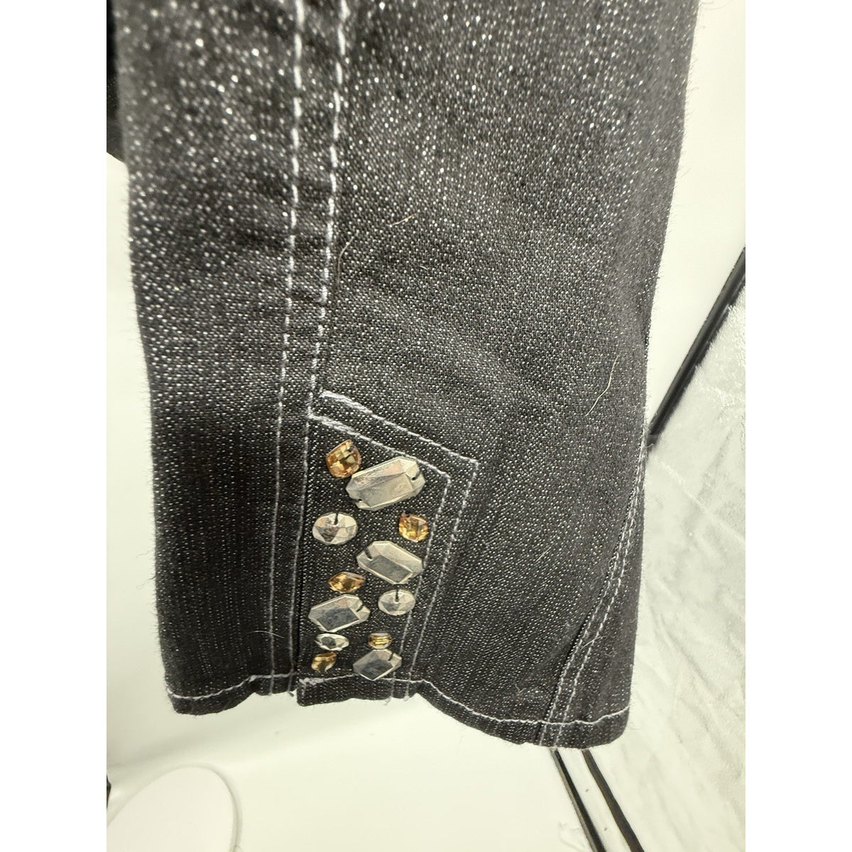 Hearts of Palm Women's Black Metallic Embellished Crop Jean Size 14