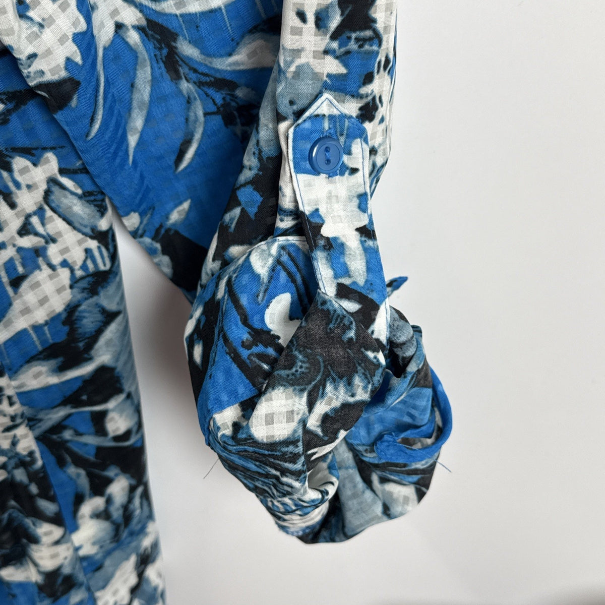 NY Collection Woman Blue Black Floral Blouse Top 3X Roller Tab Sleeve