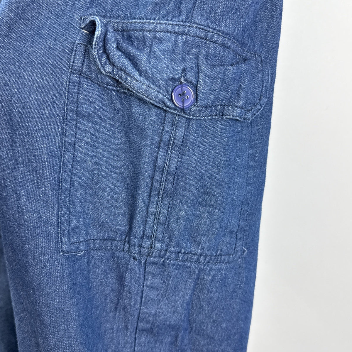 Collections Etc Women's Large Pull On Capri Pants Chambray Blue Elastic Waist