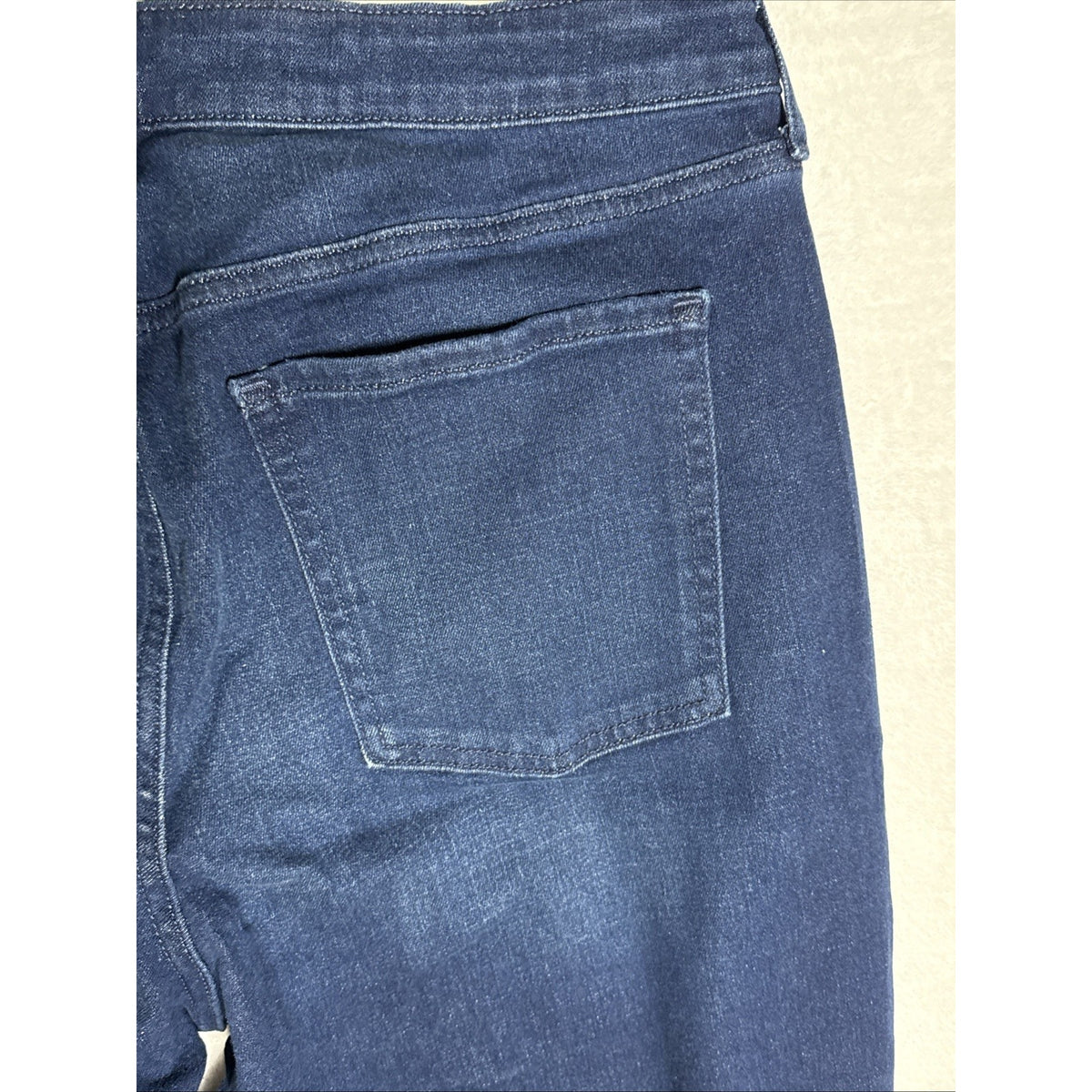 Women’s Old Navy High-Rise WOW Flare size 16 Dark Blue Denim Wash Stretch Jeans