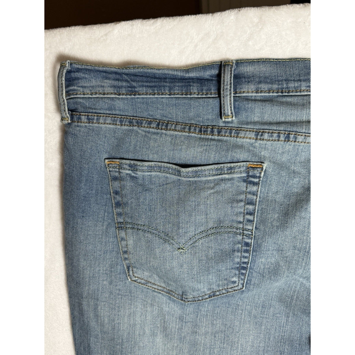 Levi’s 541 Athletic Taper Jeans Mens 52x30 Light Wash Stretch Denim 52x29