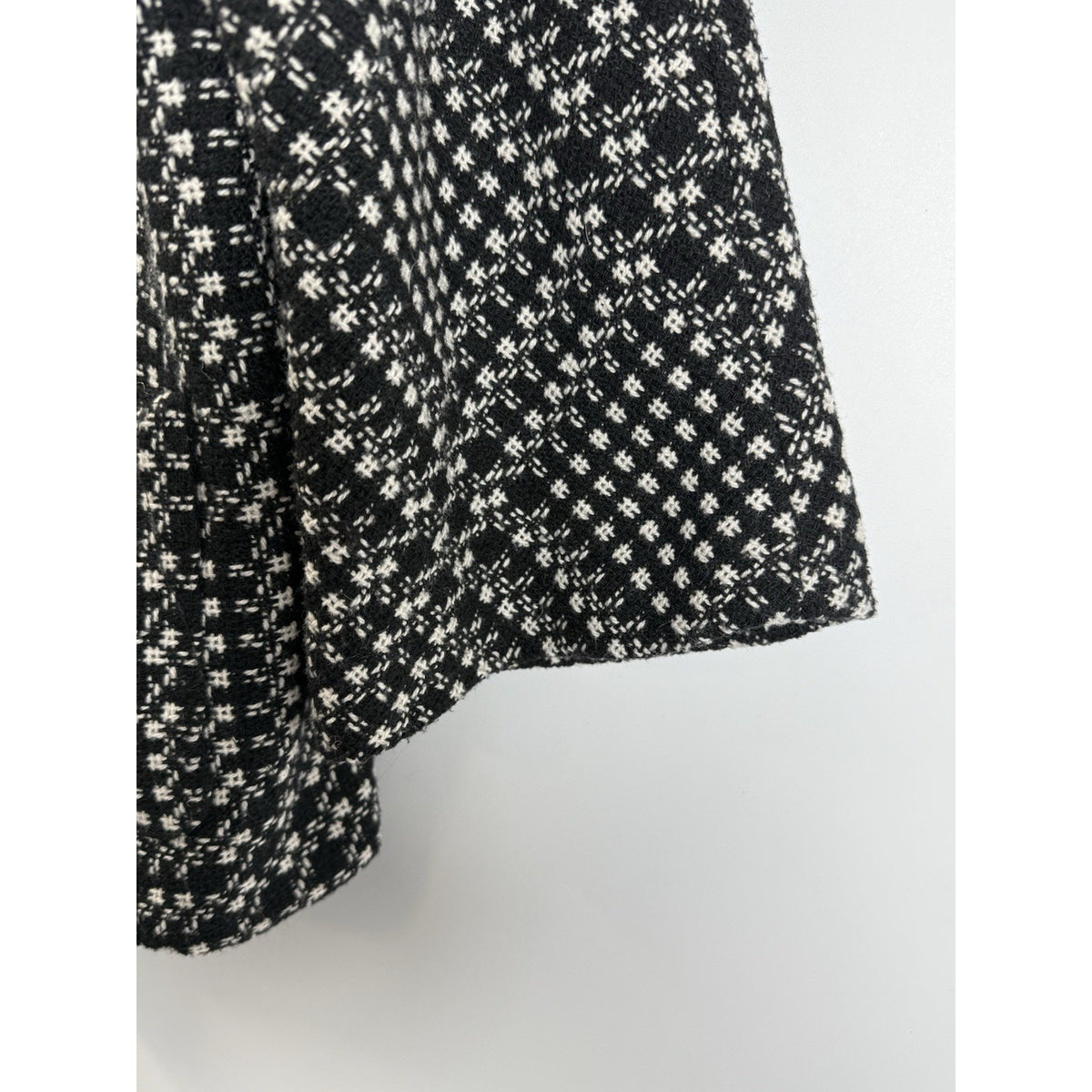 Signature by Larry Levine Tweed Jacket Size 16 Black White Cropped Classic