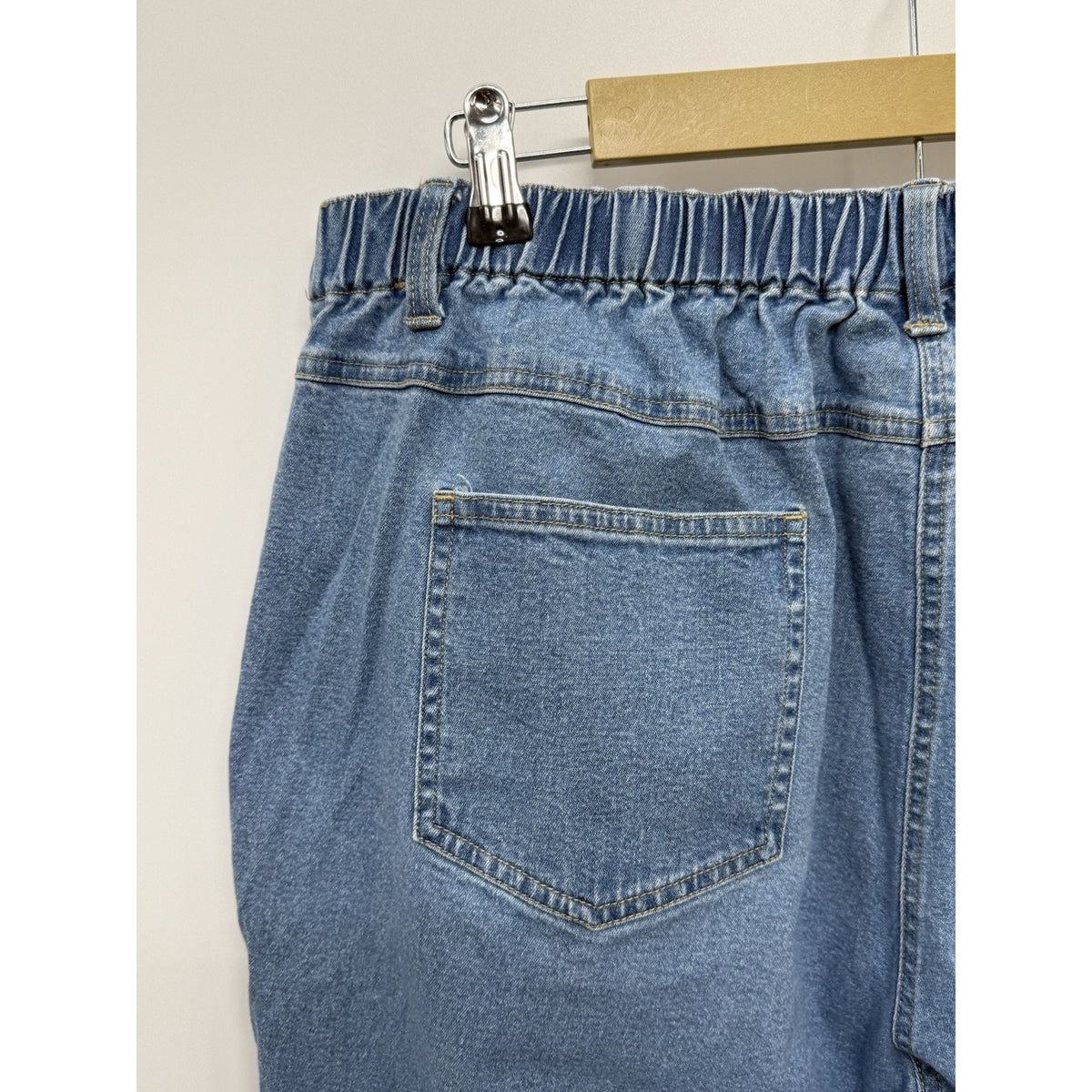 Quacker Factory Jeans Women’s 1X Rhinestone Studded Stretch Denim Straight Leg
