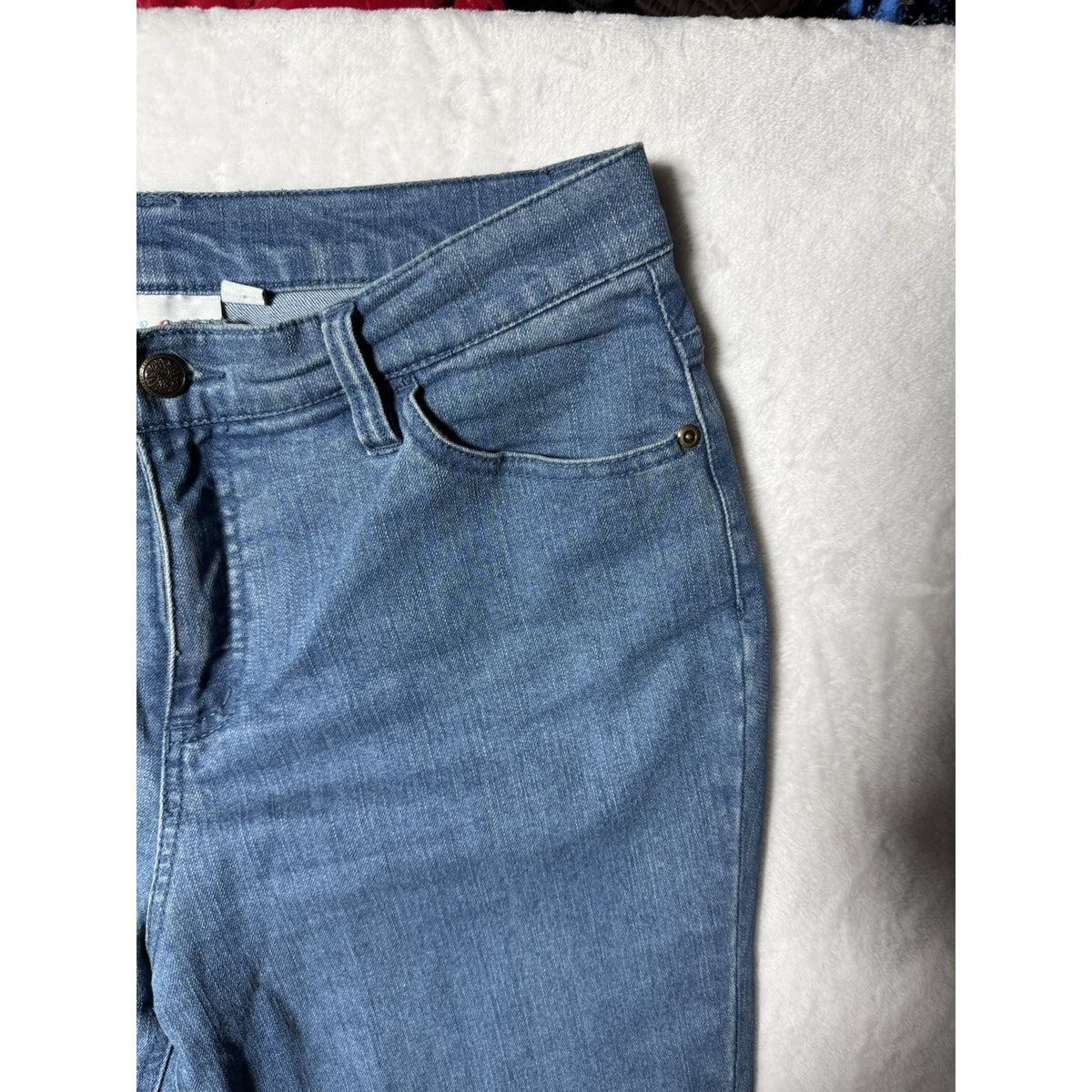 D&Co Denim Company Women’s Jeans Size 10 Bootcut Rhinestone Studded Pockets