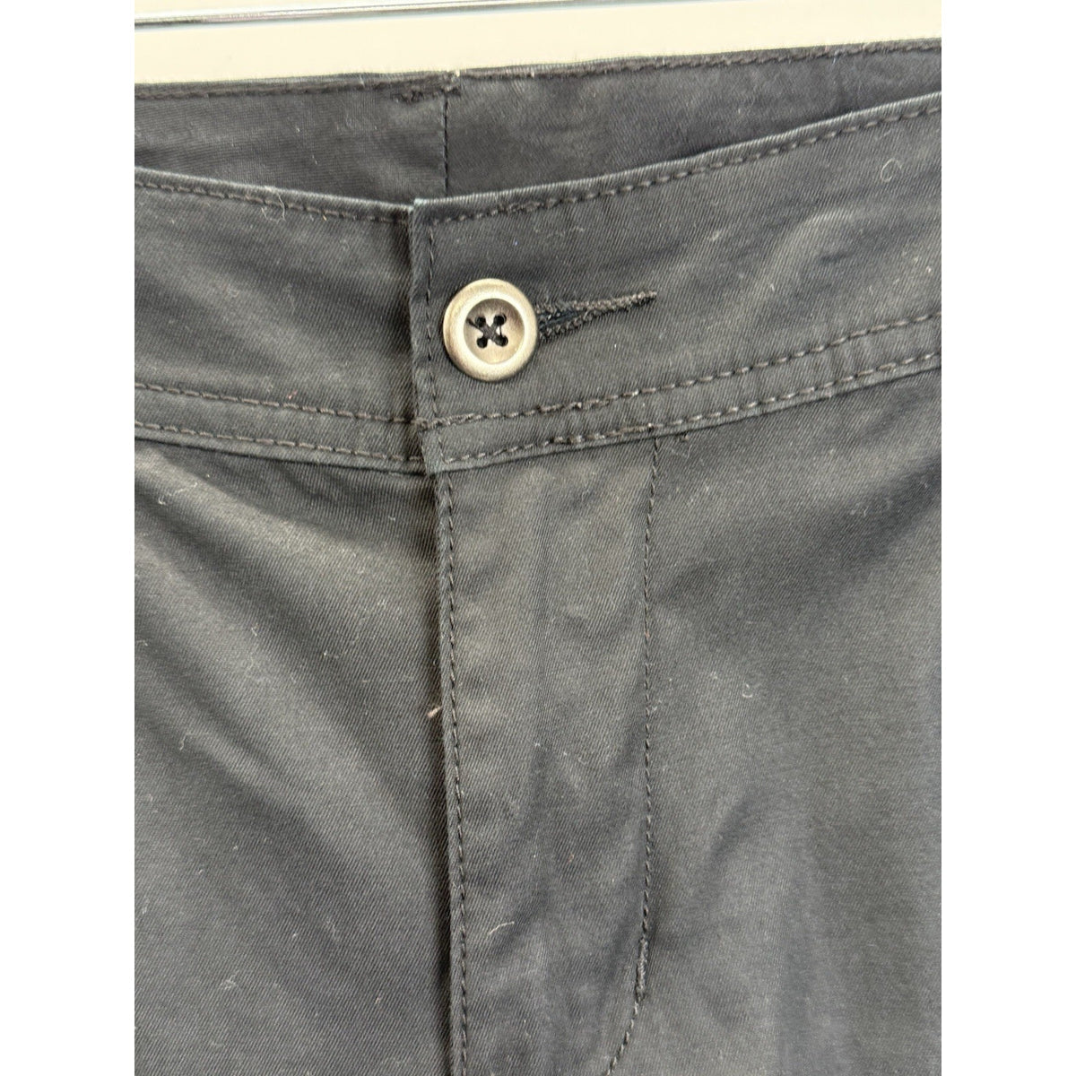 Venezia Black Embroidered Floral Capri Pants Women’s Size 16 Cotton Stretch