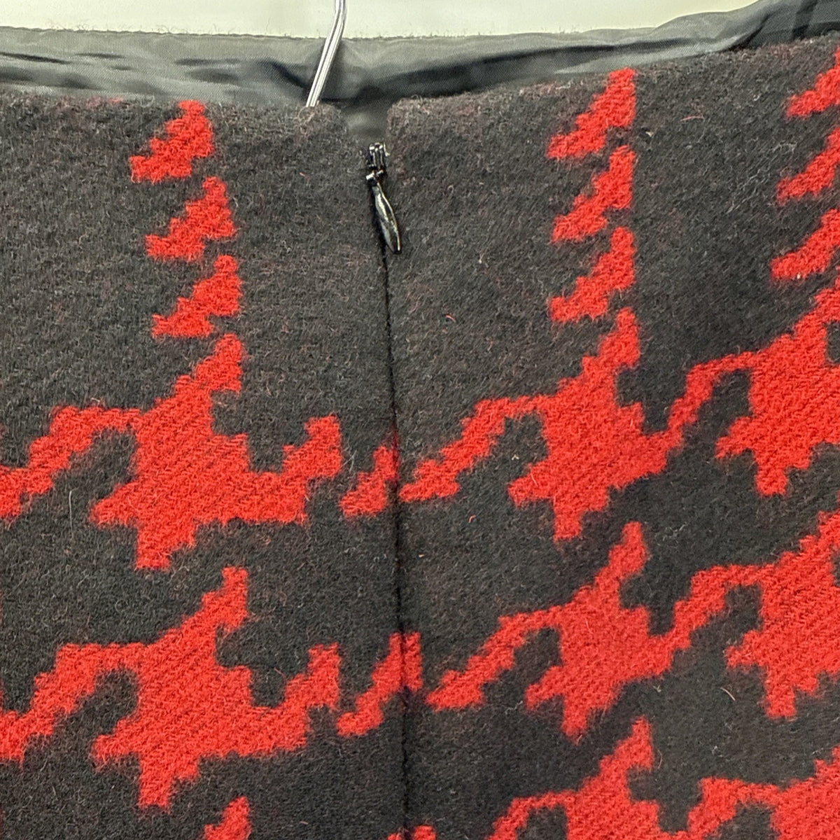 Talbots Womens Houndstooth Wool Blend Pencil Skirt 16 Red Black Plaid