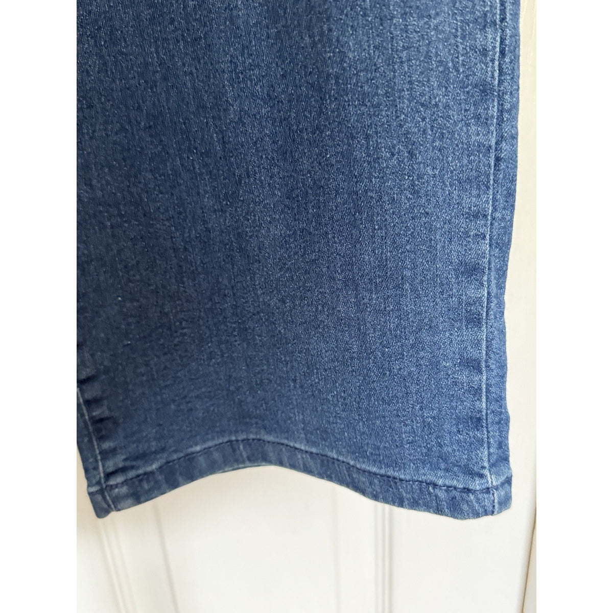 Catherines Right Fit Women 22W Blue Medium Wash Stretch High Rise Straight Jeans