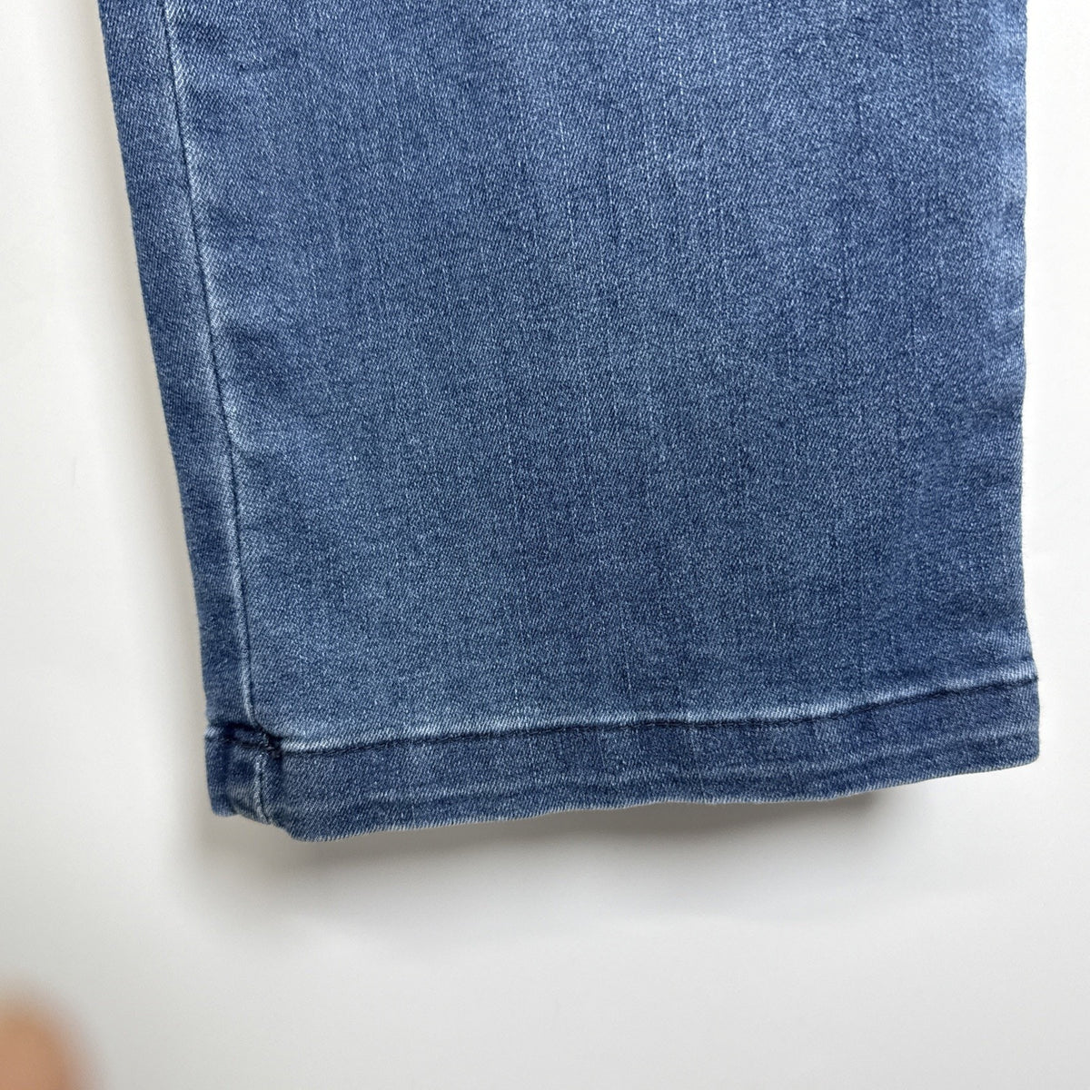 Denim 24/7 pull on Blue jeans Women’s size 18W petite Elastic Waist Stretch
