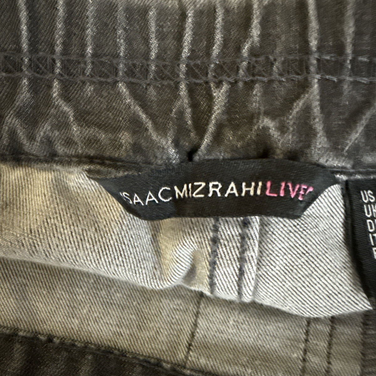 Isaac Mizrahi Pull On Women's Jeans size 10P Faded Black Denim 28” Inseam