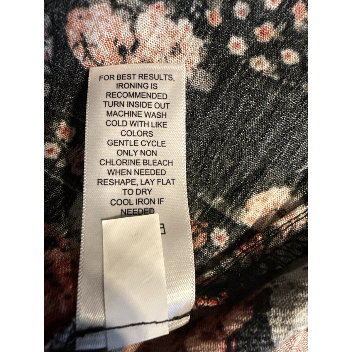 Maurices Blouse Womens L Black Floral Long Sleeve Lightweight V-Neck Pullover