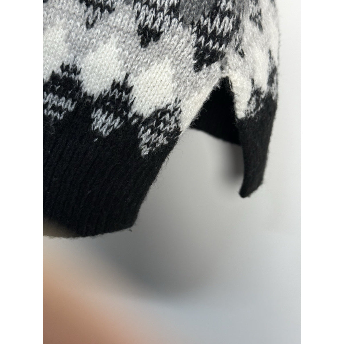 NY&C Fair Isle Knit Sweater Womens Medium Black Gray Nordic Long Sleeve