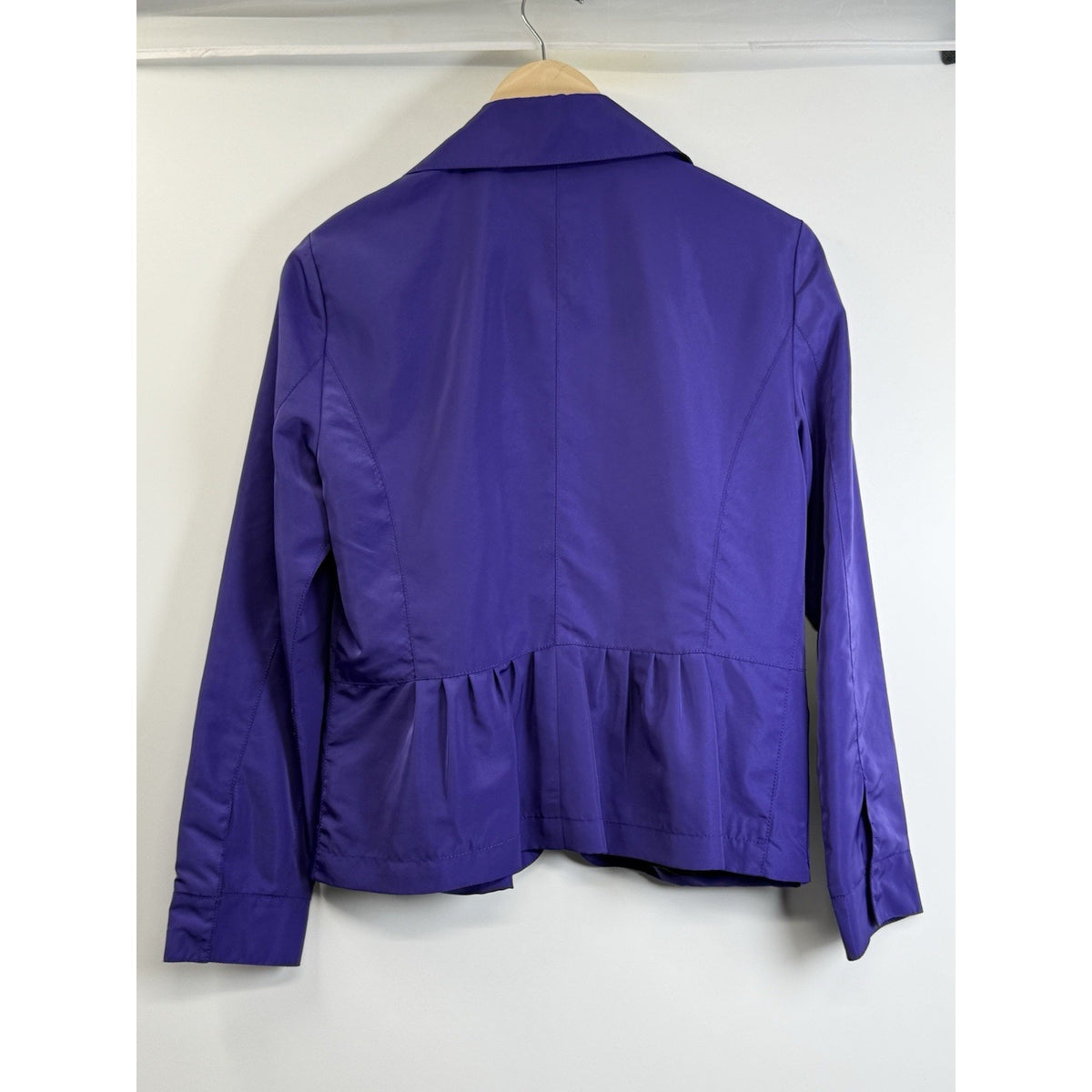 Chaus Women Purple Satin Look Jacket Blazer Long Sleeve SZ 6P Zip & Snap Closure