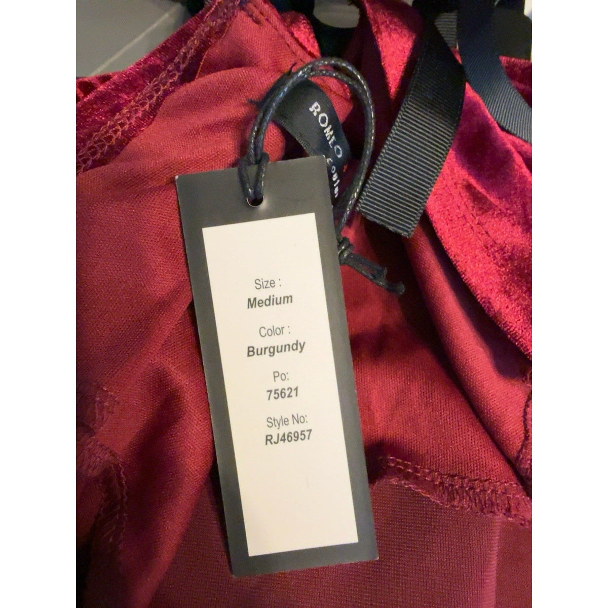 NWT Romeo + Juliet Couture M Burgundy Velvet Cold Shoulder Tie Back Top