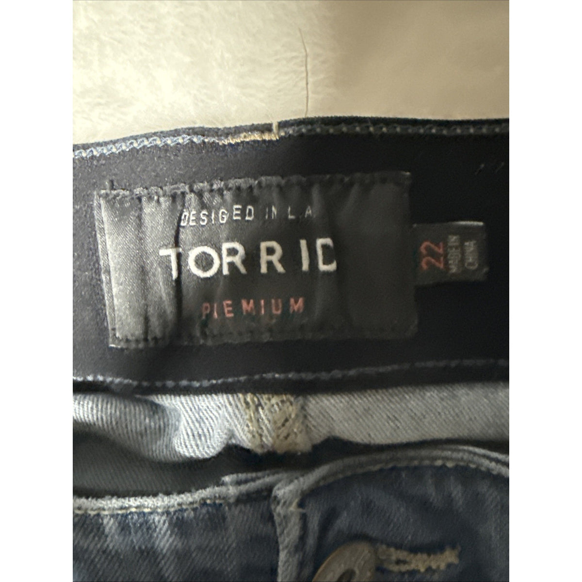 Torrid Denim Crop Pants Women’s 22 Light Wash 5 Pocket