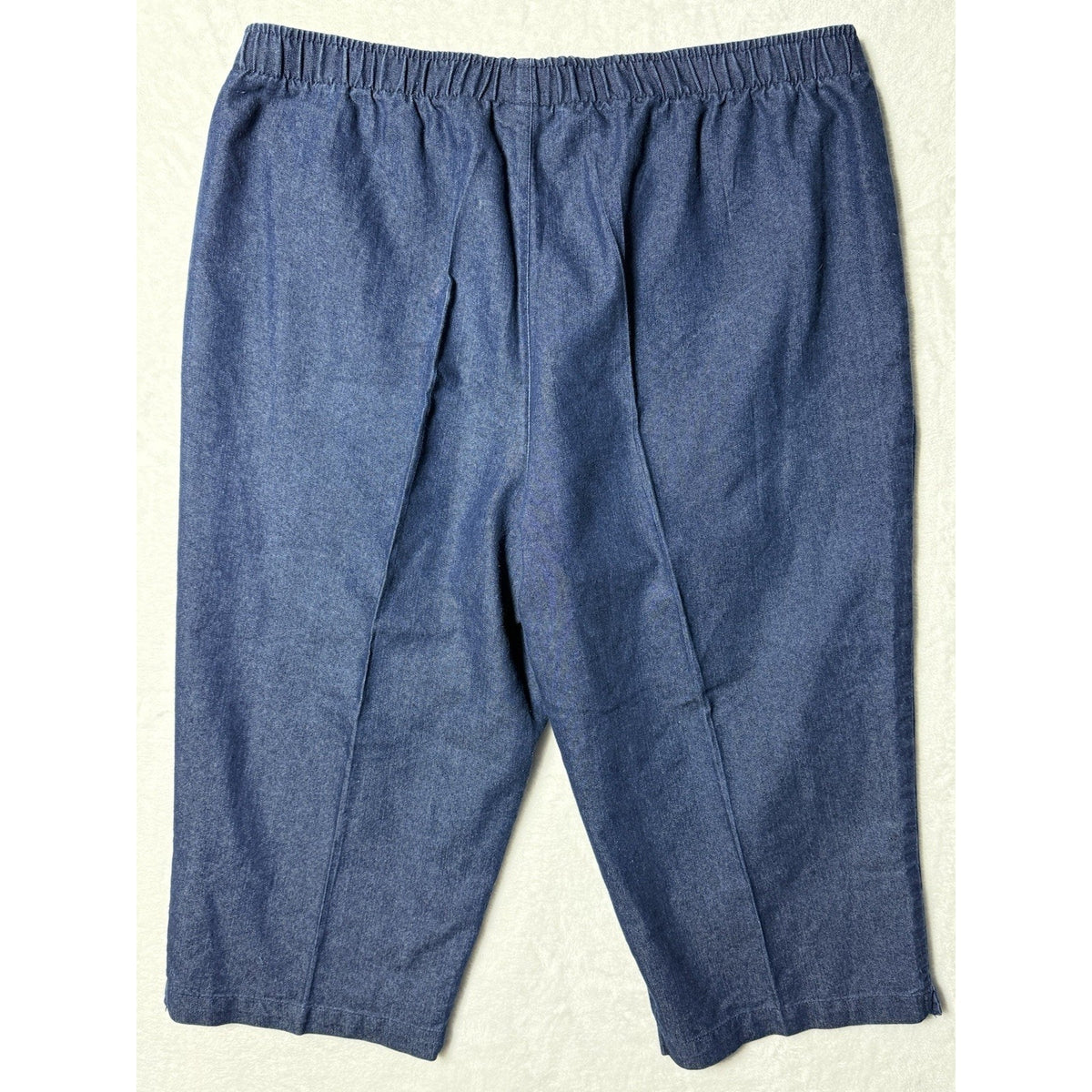 White Stag Womens L 12-14 Pull On Denim Capris Lightweight Elastic Waist Blue