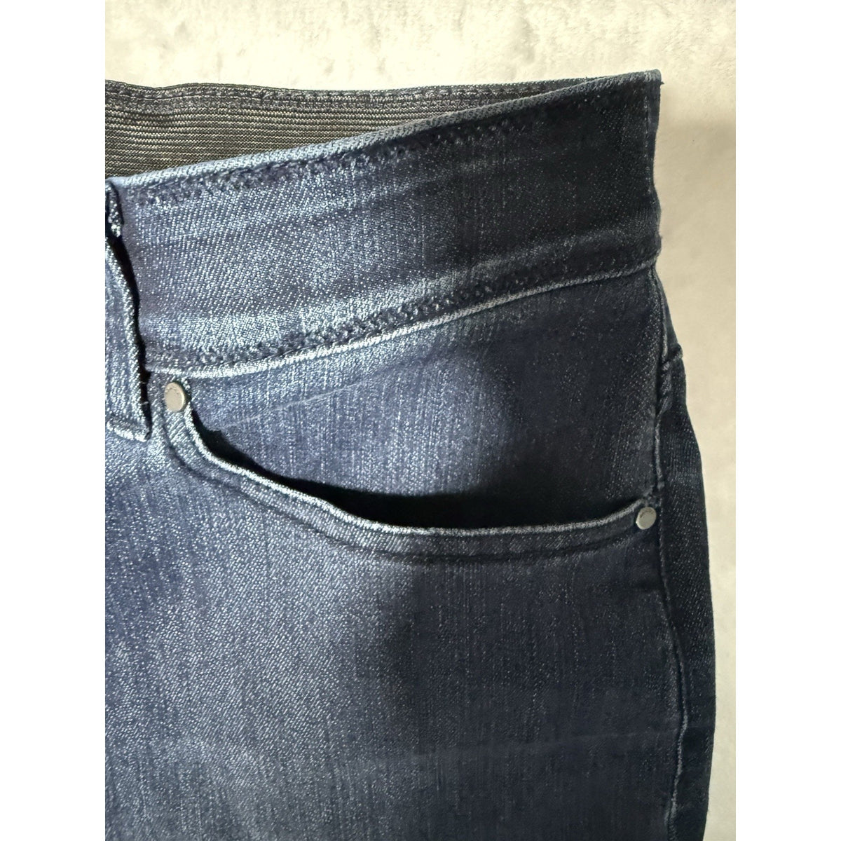 Chico's Women Regular Size 2 Dark Wash High Rise Slim Stretch Straight Jeans