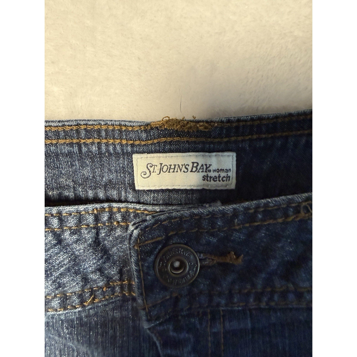 St Johns Bay Womens 24W Denim Capri Jeans Stretch Blue Mid Rise Plus Size