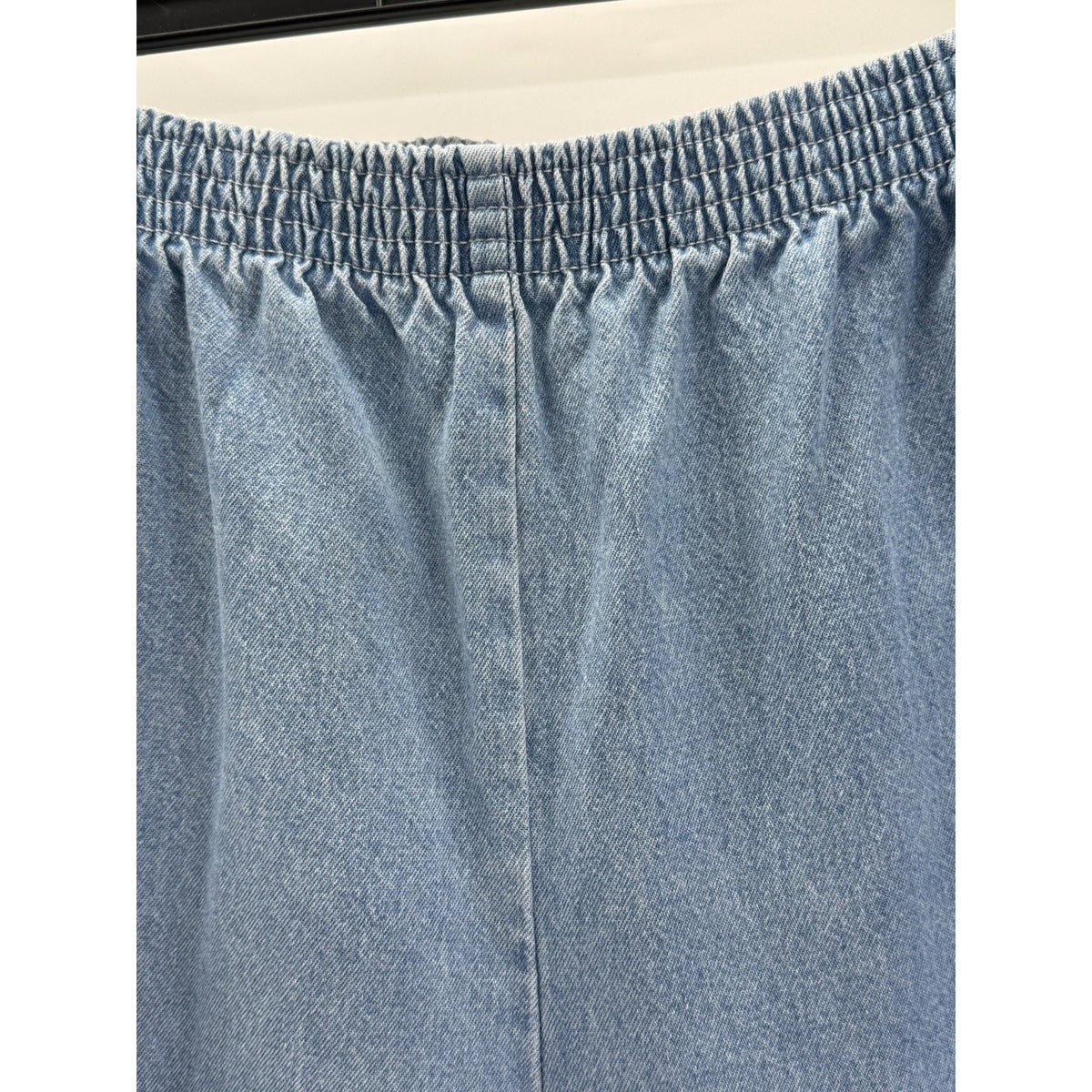 Chic Classic Collection Jeans Womens 18W Petite Pull On Denim Straight Leg Flaw