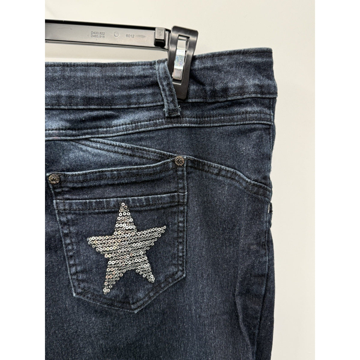 Sofias Jeans Women size 22, 5 Pocket Sequin Heart Accents Casual Stretchy