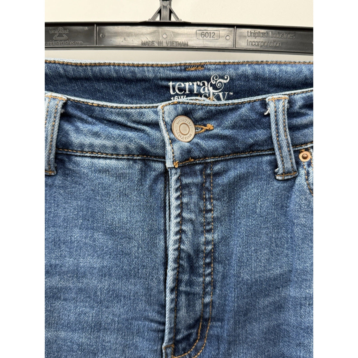 Terra & Sky Womens Jeans 16W Skinny Ankle Distressed Stretch Raw Hem Blue