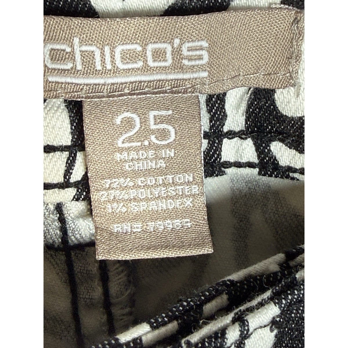 Chico’s 2.5 Zebra Print Crop Capri Jeans Women’s Black White Stretch Size 18
