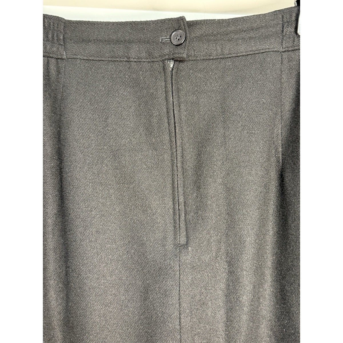 Sag Harbor 18 Black Pure Wool Lined Midi Skirt Back Vent Classic Vintage