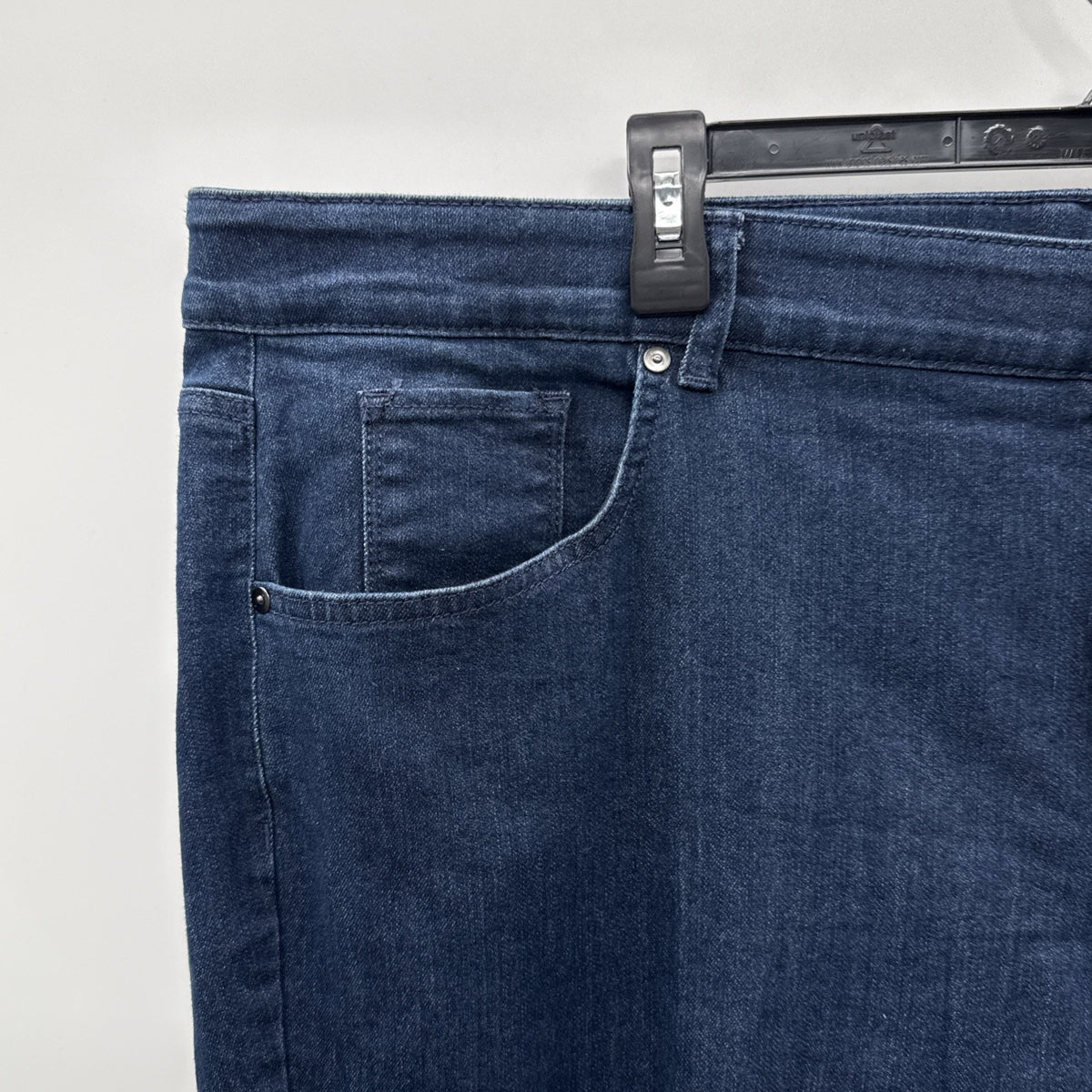 Terra &Sky Jeans Women’s 24W, 5 Pocket Dark Wash Casual Stretch