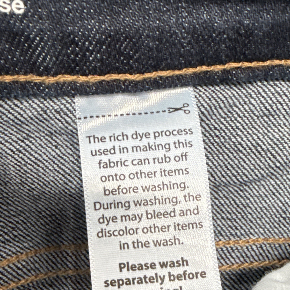 Time and Tru Women’s Size 16 Mid Rise Dark Wash Distressed Cuffed Capri Jeans